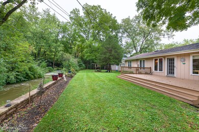 525 Blackhawk Dr, Lake In the Hills, IL 60156 - photo 4