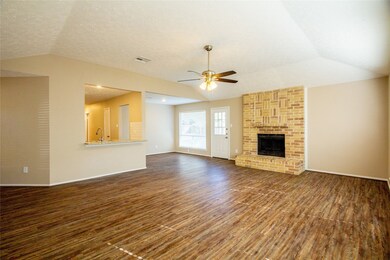 7331 Gallant Glen Ln, Houston, TX 77095 - photo 4