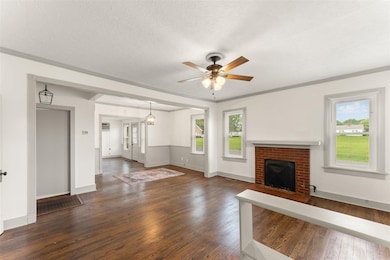 303 E 4th St, Smiths Grove, KY 42171 - photo 3