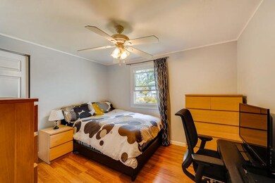 216 Granada Rd, Carpentersville, IL 60110 - photo 6