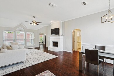 2708 Holly Brook Ct, Bedford, TX 76021 - photo 5