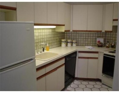 342 Commercial St unit 4, Boston, MA 02109 - photo 3