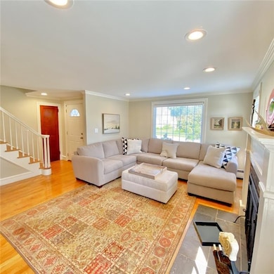 101 Briarcliffe Rd, Cranston, RI 02910 - photo 3