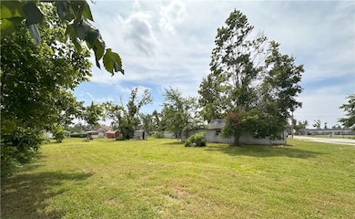 709 N 6th St, Rogers, AR 72756 - photo 2