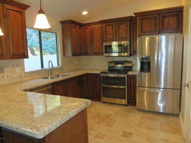 STAINLESS STEEL APPLIANCES & DOUBLE OVEN