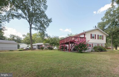 829 Sherwood Ln, Fredericksburg, VA 22407 - photo 6