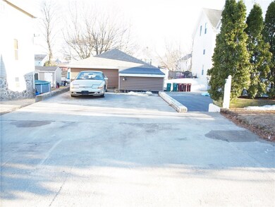 38 Vine St, Woonsocket, RI 02895 - photo 3