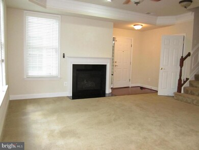 3543 Huntley Manor Ln, Alexandria, VA 22306 - photo 4