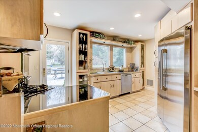 10 Mackenzie Terrace, Morganville, NJ 07751 - photo 7