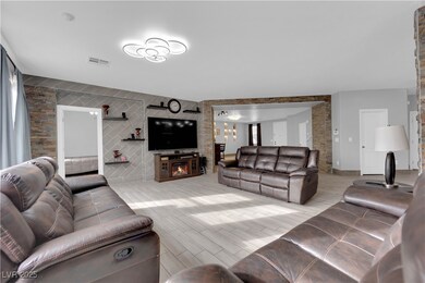 313 Raptors View Ave, North Las Vegas, NV 89031 - photo 7