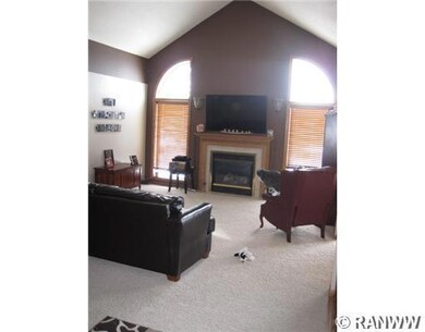 2027 W Ridge Dr, Eau Claire, WI 54703 - photo 5