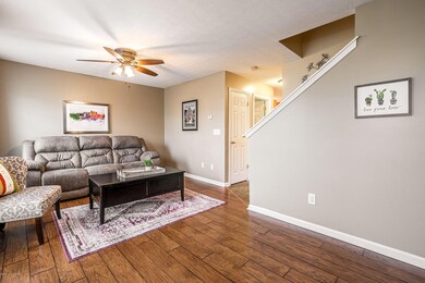 6611 Arbor Creek Dr unit 2, Louisville, KY 40228 - photo 4