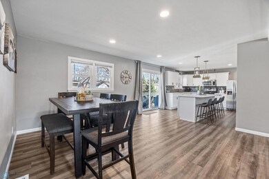 Dining & Kitchen