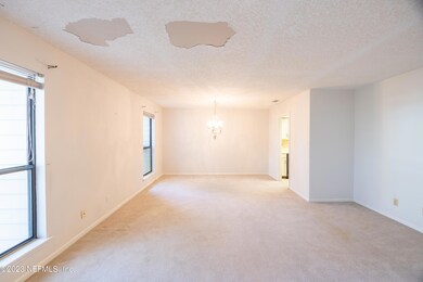 1151 Hamlet ct-17