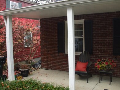 11 Hawthorn Hill, Louisville, KY 40204 - photo 2