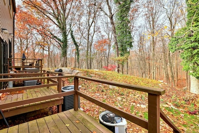 715 Frenchtown Rd unit 31, Bridgeport, CT 06606 - photo 3