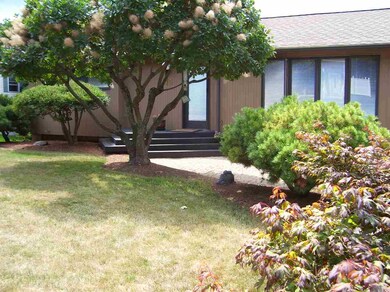 15 Oakdale Ave, Nashua, NH 03062 - photo 2