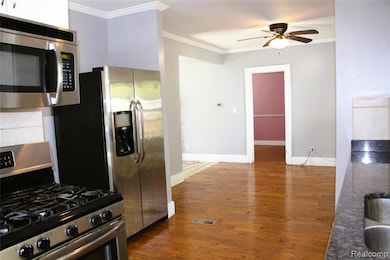 342 Voorheis St, Pontiac, MI 48341 - photo 2