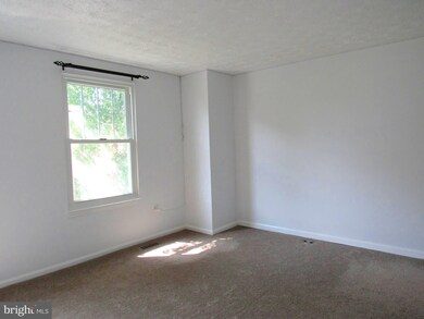 2711 Neman Ct, Bowie, MD 20716 - photo 4