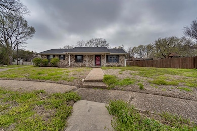 1709 Williamsburg Cir, Ennis, TX 75119 - photo 2
