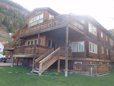 Exterior (lower floor)