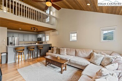 Two bedroom, two bath with loft and amazing mountain view