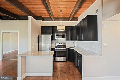 7839 Enola St unit 202, McLean, VA 22102 - photo 4