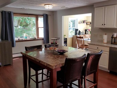 53 Lindstrom Ct, Manchester, NH 03104 - photo 3