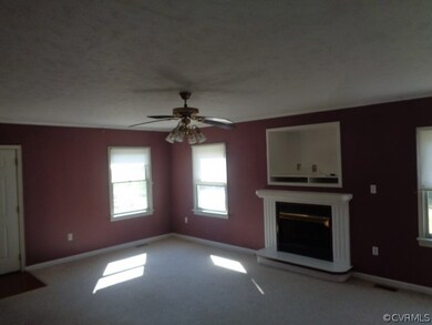 8211 N Henpeck Rd, Quinton, VA 23141 - photo 2