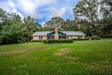 8310 Wilde Lake Rd, Pensacola, FL 32526 - photo 4