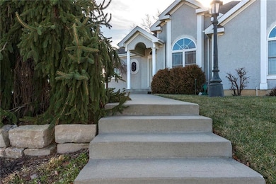 811 Highview Ct, Lansing, KS 66043 - photo 4