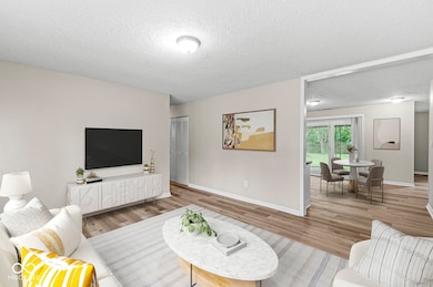 10113 Catalina Dr, Indianapolis, IN 46235 - photo 3