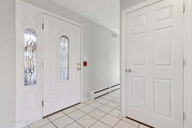 921 S Raddant Rd unit 2, Batavia, IL 60510 - photo 2