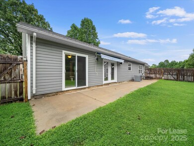 1585 Nathanial St, Newton, NC 28658 - photo 7