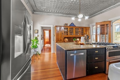 603 Clay St, Cedar Falls, IA 50613 - photo 6