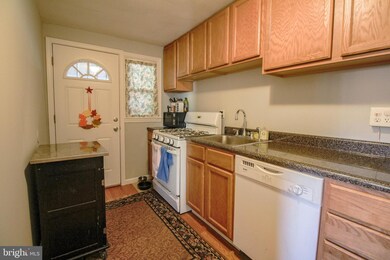 3615 Mactavish Ave, Baltimore, MD 21229 - photo 7