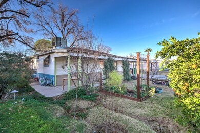 1339 W 1st St-3