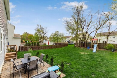 S - 7757 Hazelton St - 006