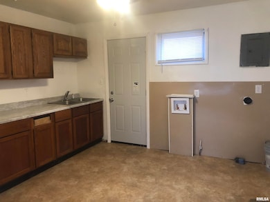 1605 W North Grand Ave, Springfield, IL 62702 - photo 4