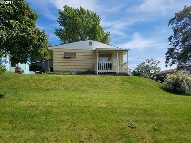 704 SE 6th St, Pendleton, OR 97801 - photo 3