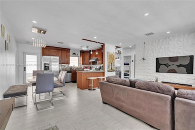 1020 SW 4th Ave, Fort Lauderdale, FL 33315 - photo 2