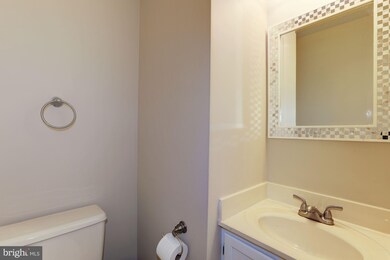 15623 Ambiance Dr, North Potomac, MD 20878 - photo 6