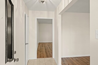 930 W Mierianne St, Houston, TX 77088 - photo 5