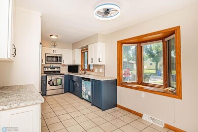 97 23rd Ave N, Fargo, ND 58102 - photo 7