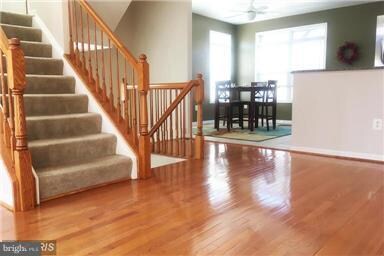 6005 Mill Cove Ct, Burke, VA 22015 - photo 5