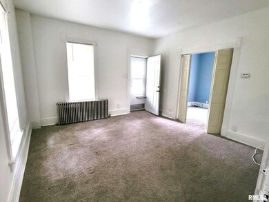 1402 N Mclean St, Lincoln, IL 62656 - photo 3