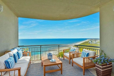 Enjoy stunning views of the Gulf, Pleasure Pier, a