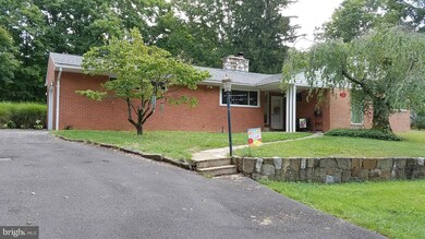 32 Pendle Ct, Berkeley Springs, WV 25411 - photo 2