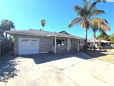 1923 W Pontiac Way, Fresno, CA 93705 - photo 2