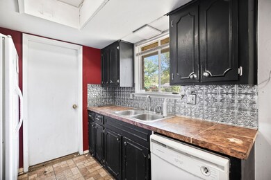 1302 Cherry Spring Dr, Houston, TX 77038 - photo 6